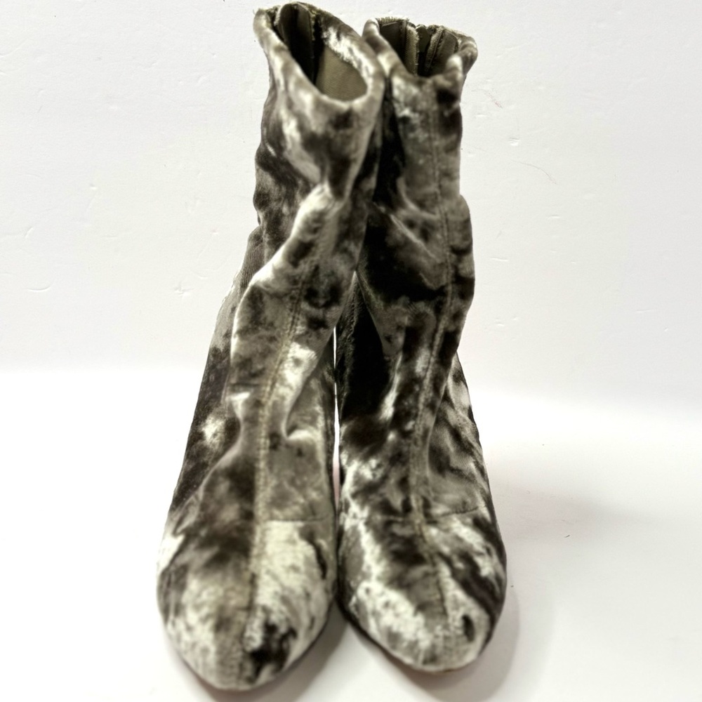 Misguided Olive Green Crushed Velvet Ankle Boots w/Rose Gold Chunky Heel Sz. 7
